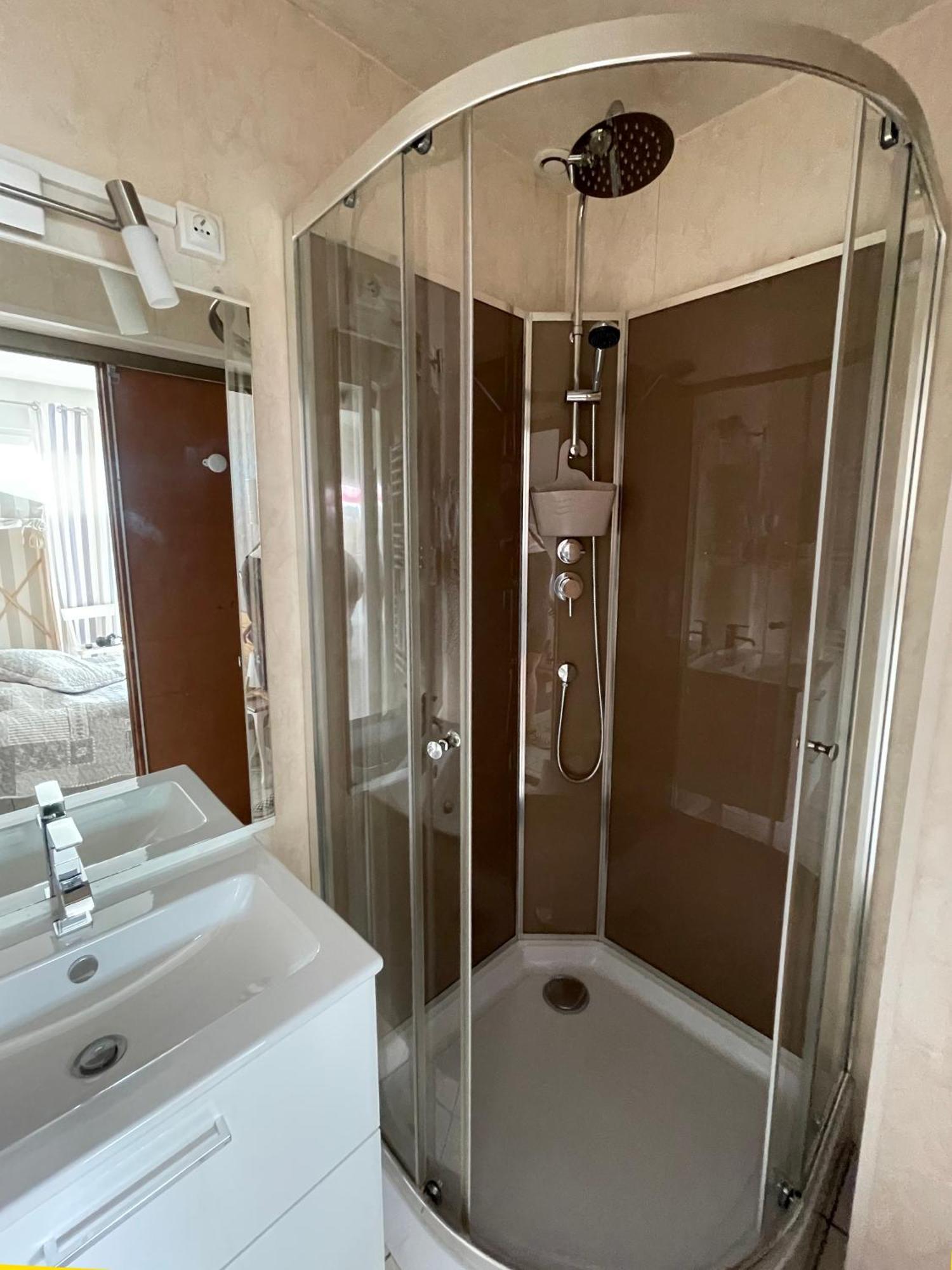 Comme Une Evidence Gite Et Chambres D'Hotes Saint-Vincent-sur-Jard Exteriör bild