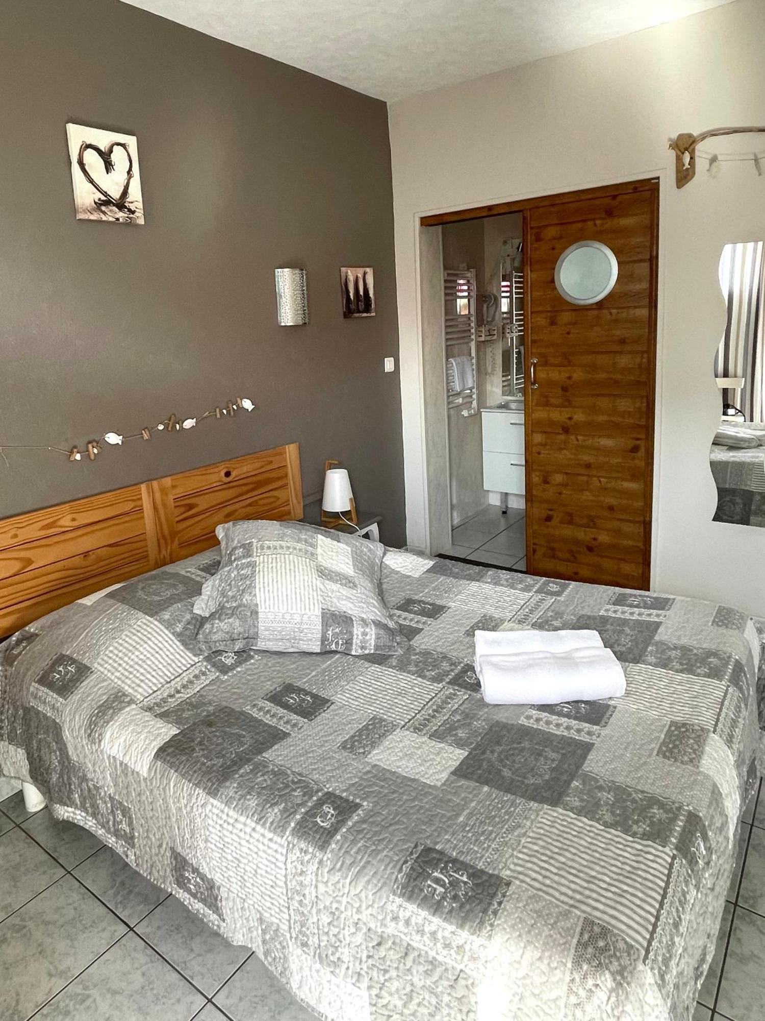 Comme Une Evidence Gite Et Chambres D'Hotes Saint-Vincent-sur-Jard Exteriör bild